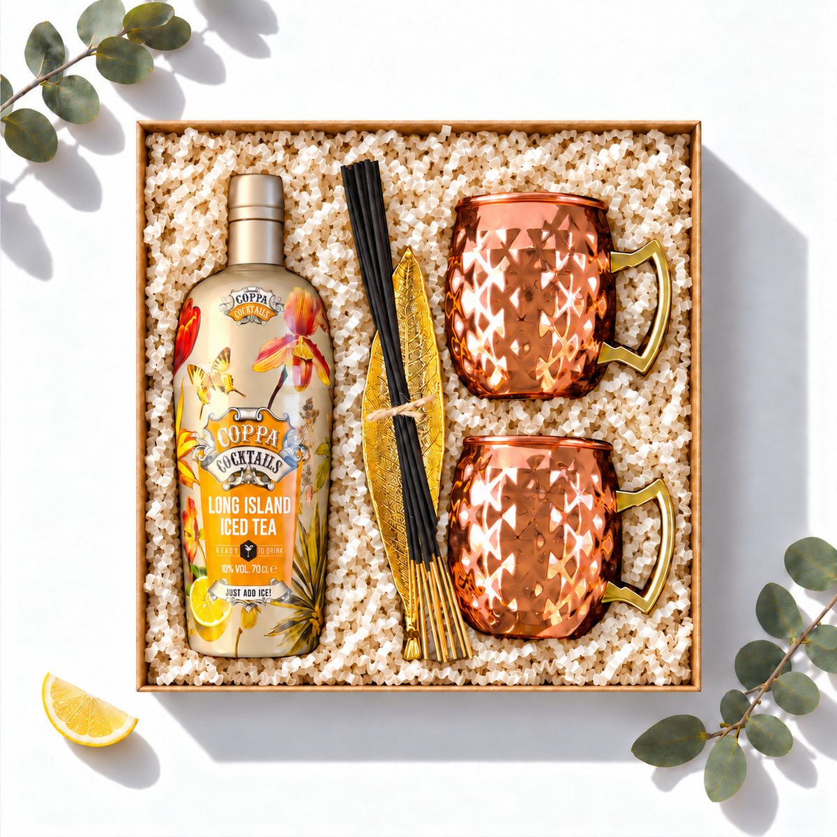 Geschenkbox Cocktail & Relax mit Coppa Long Island Iced Tea, zwei Kupferbechern und Räucherstäbchen, Ansicht von oben