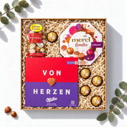 Geschenkbox Von Herzen mit Milka „Von Herzen“ Pralinés, Merci und Heindl Schoko Fouree, Ansicht von oben